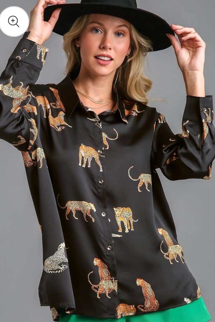 Umgee Avery Cheeta Print Button Front Satin Top Size Large